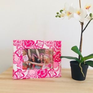 NEW Lilly Pulitzer Sorority Frame - Phi Mu